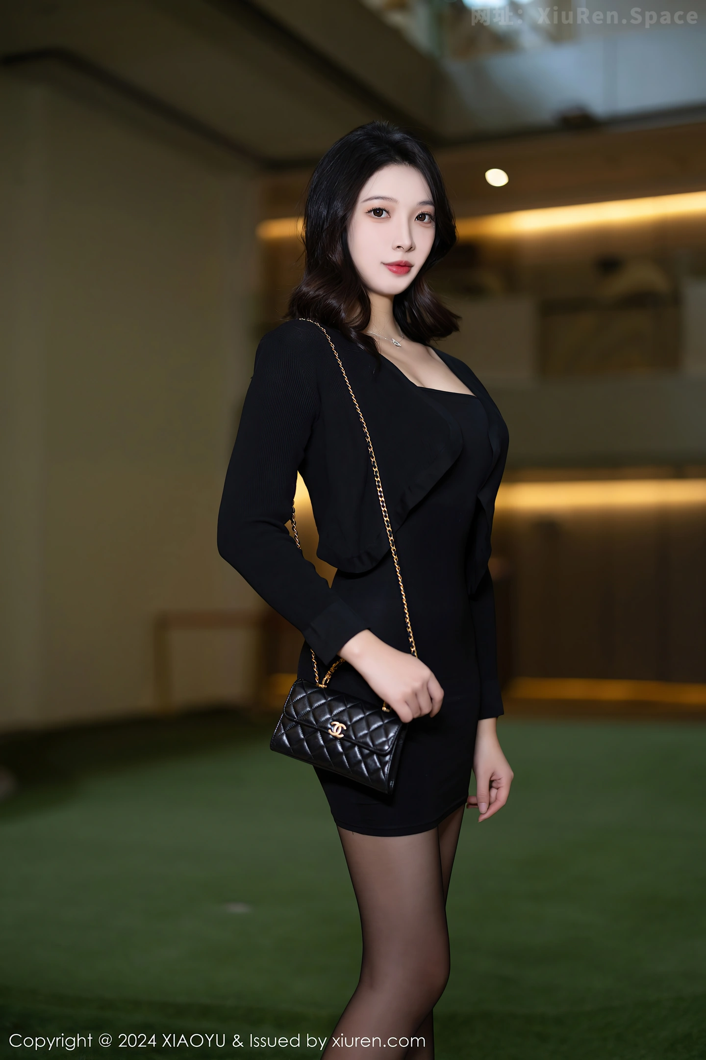 图片[2]-[XiaoYu画语界]Vol.1187 模特郑颖姗Bev黑色连衣短裙露黑色蕾丝内衣秀丝足美臀诱惑写真84P-秀人网官方网站